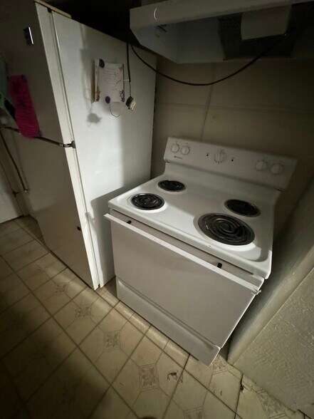 Building Photo - 2840 NW 23rd St