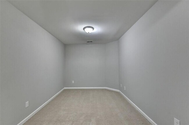 Building Photo - 7325 Heritage Oak Ct