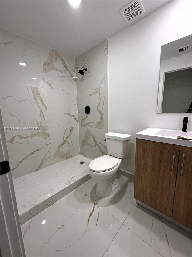 Building Photo - 14577 SW 261 St Ter