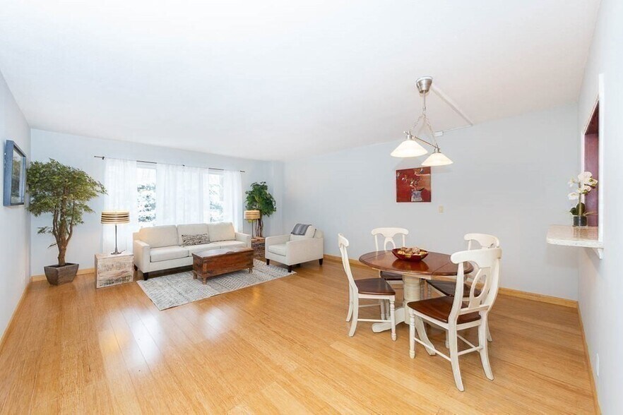 Primary Photo - 22 Chestnut Pl