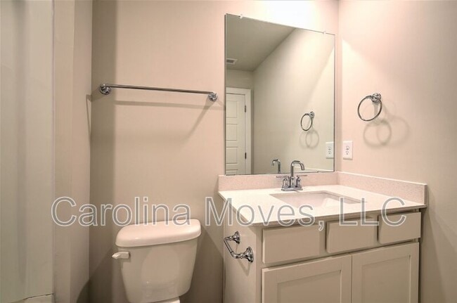 Building Photo - 500 Benoni Pl