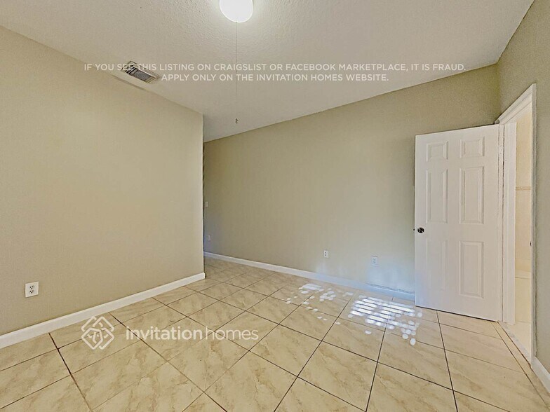Building Photo - 13614 SW 124th Avenue Rd