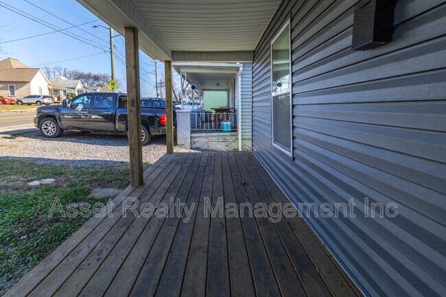 Building Photo - 1422 Beaumont Ave