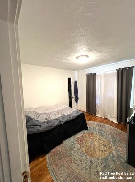 Building Photo - 7 Portina Rd