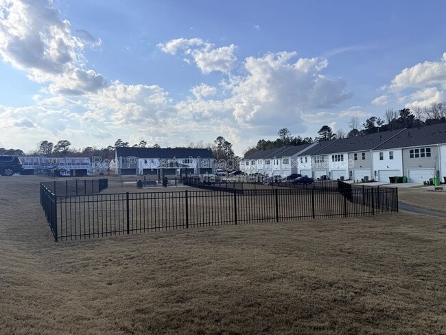 Building Photo - 828 Old Tarboro Rd