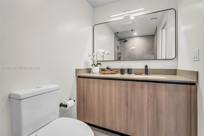 Building Photo - 121 NE 5th St