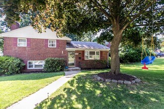 Building Photo - 12217 Hunters Ln