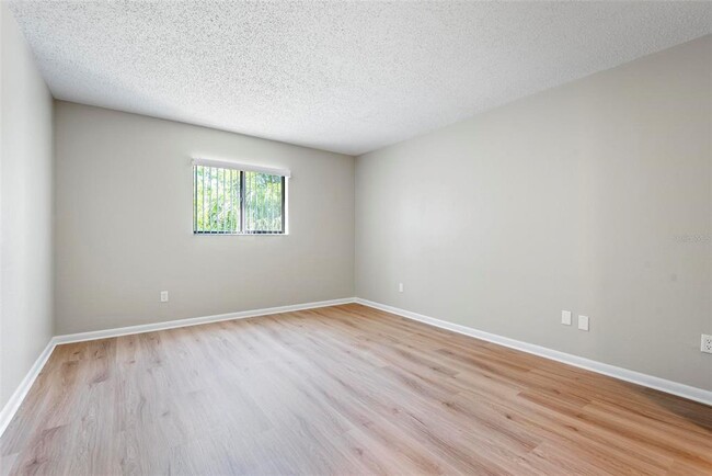 Building Photo - 12 Blairmore Pl