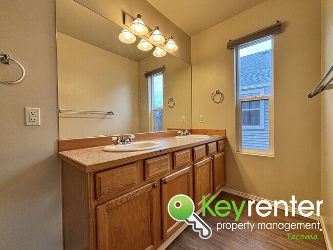 Building Photo - Spacious 4-Bedroom, 2.5 Bath Dupont Rental 5 Minutes from JBLM – Over 2,600 Sq Ft of Comfort