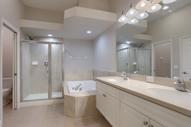 Building Photo - 4625 Overlook Dr NE