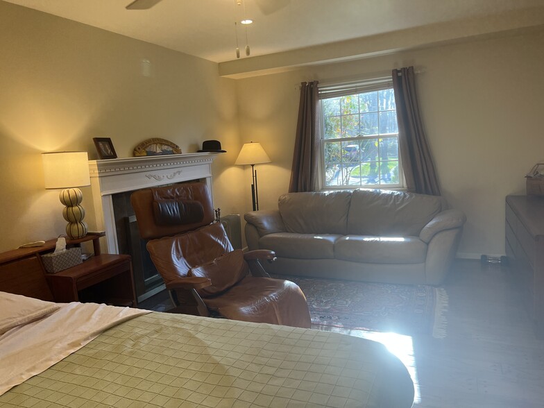 Building Photo - 6807 Buttermere Ln