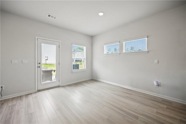 Building Photo - 107 Meander Dr