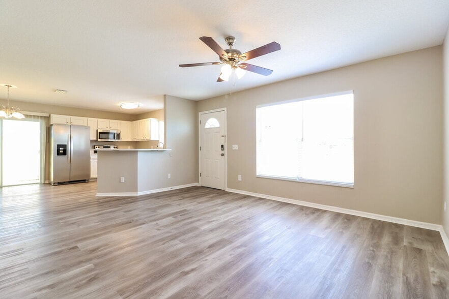 Building Photo - 3610 N 56th St