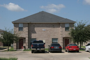 Building Photo - 729 Sonesta Ct