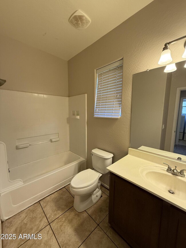 Building Photo - 5355 W Chisum Trail