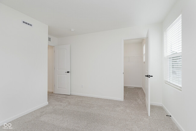 Building Photo - 7337 Shroyer Wy