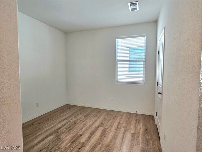 Building Photo - 7700 Mojave Wind Ave