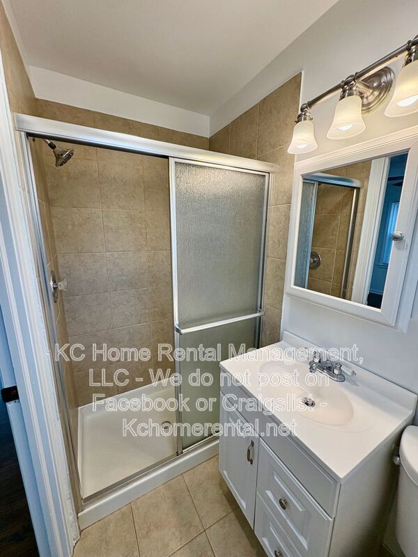 Building Photo - 9001 Jarboe St