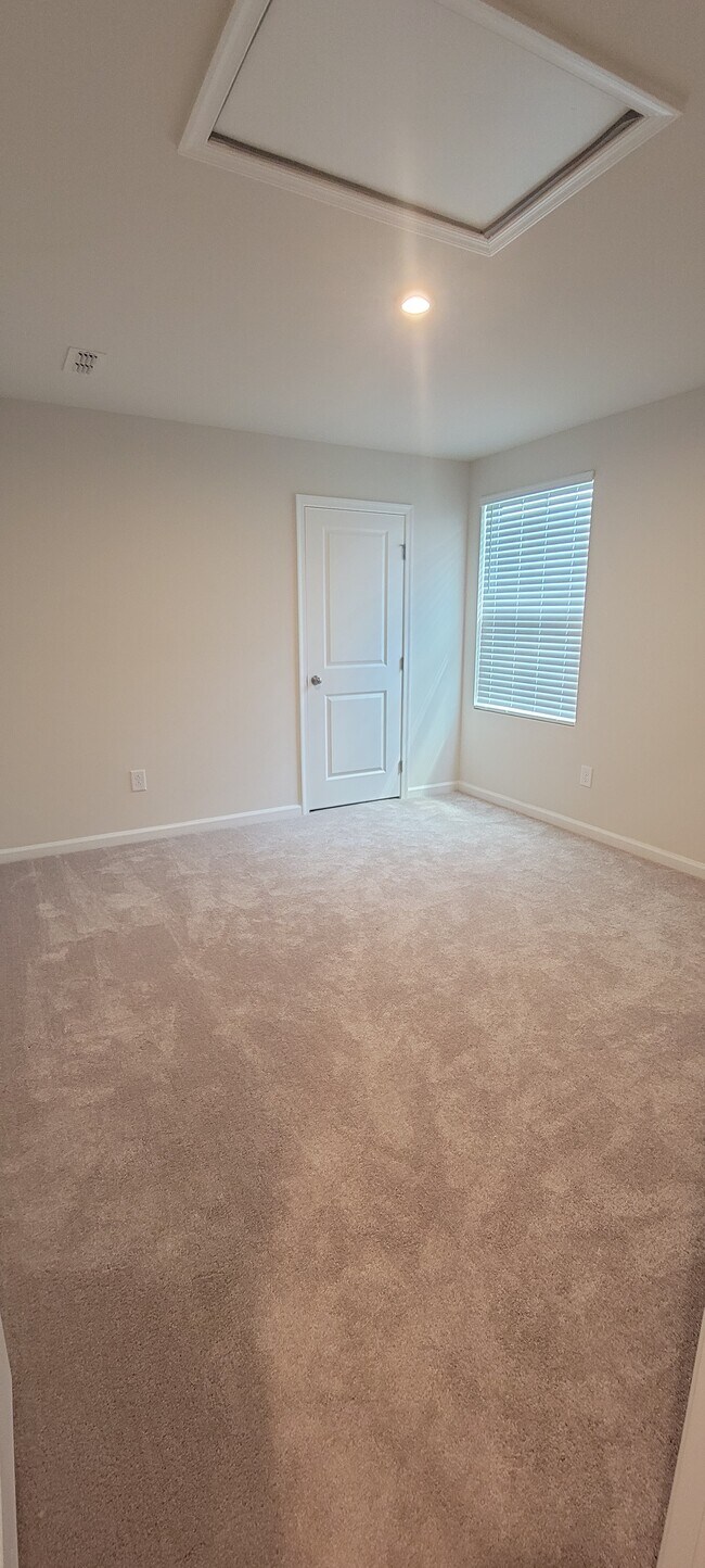 Building Photo - 5147 Downhaul Dr