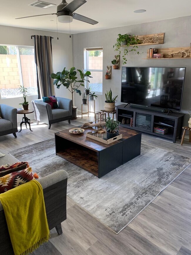 Building Photo - 44127 Chaparral Dr