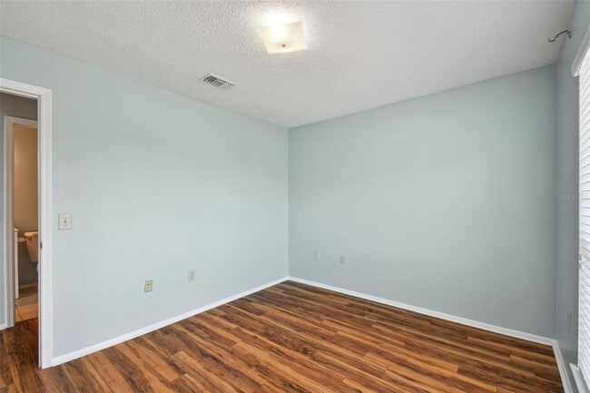 Building Photo - 9481 Highland Oak Dr