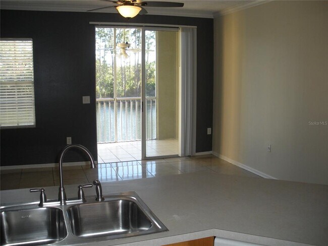 Building Photo - 5552 Bentgrass Dr
