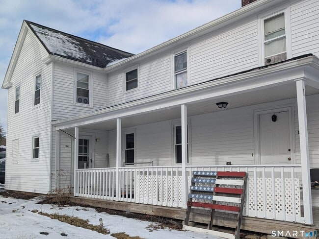 Building Photo - 86 Main St