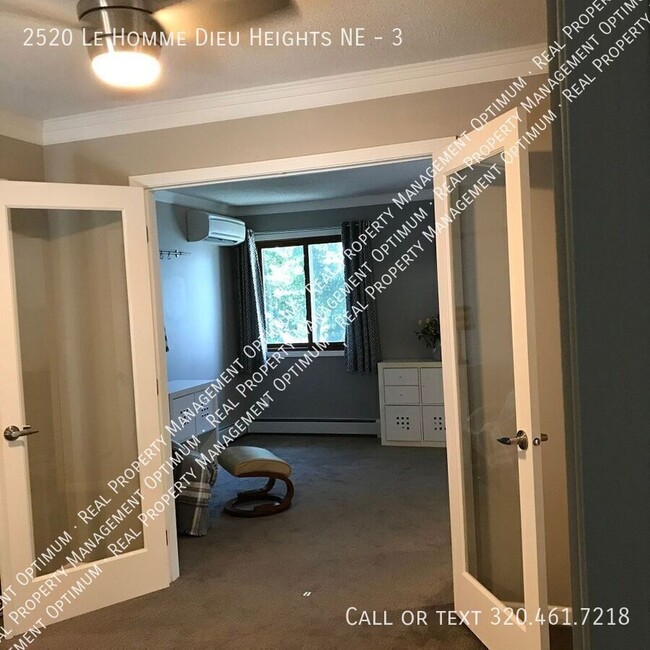 Building Photo - 2520 Le Homme Dieu Heights NE