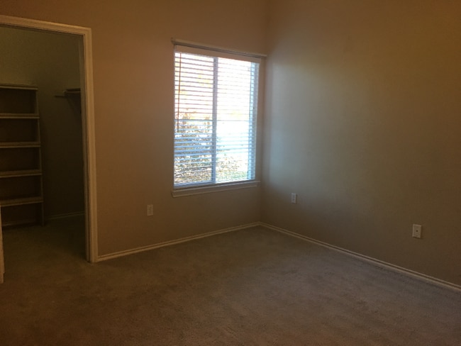 Building Photo - 3896 Riviera Grove