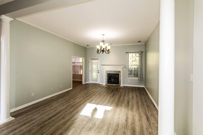 Building Photo - 5803 Carriage Hills Dr
