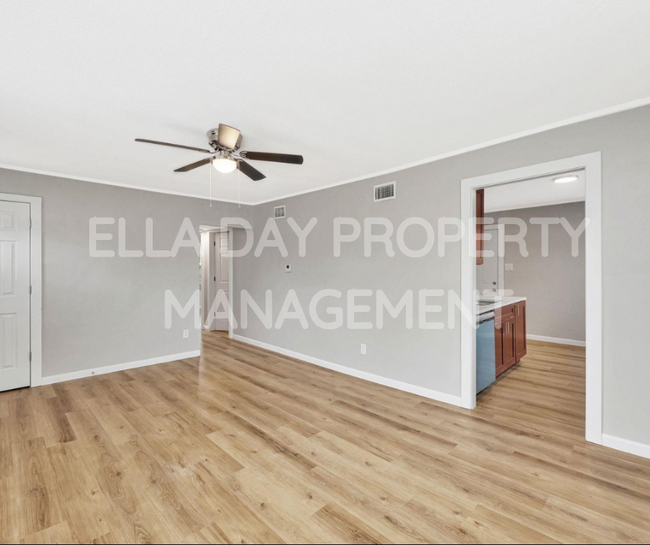Building Photo - 2505 N Chautauqua Ave