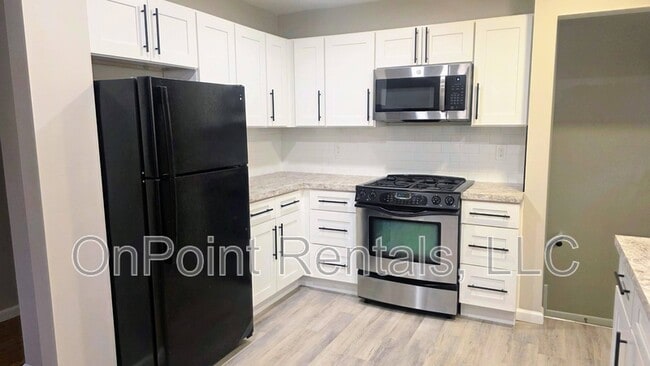 Building Photo - 15161 Harrison St