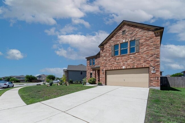 Building Photo - 5812 Pescia St