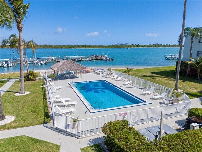 Building Photo - 1300 Seaway Dr