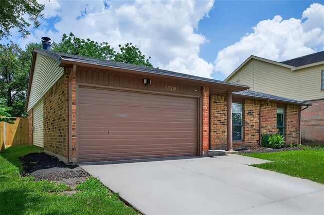 Building Photo - 17518 Autumn Hills Dr