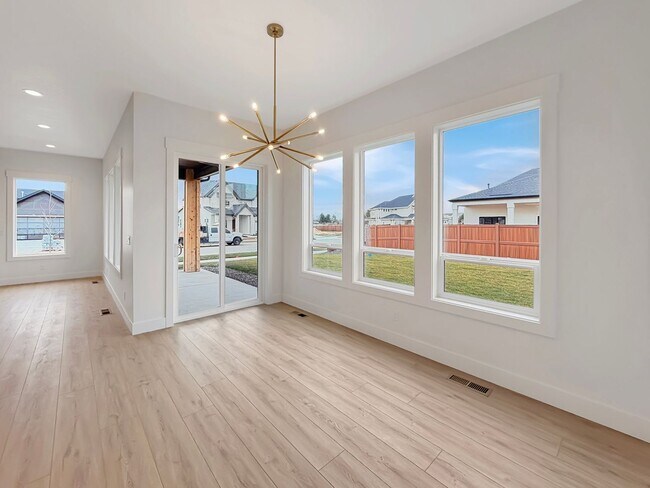 Building Photo - Pet-Friendly Luxury: New 4BD Construction with 2 Dedicated Offices in Eagle’s Centerra Community