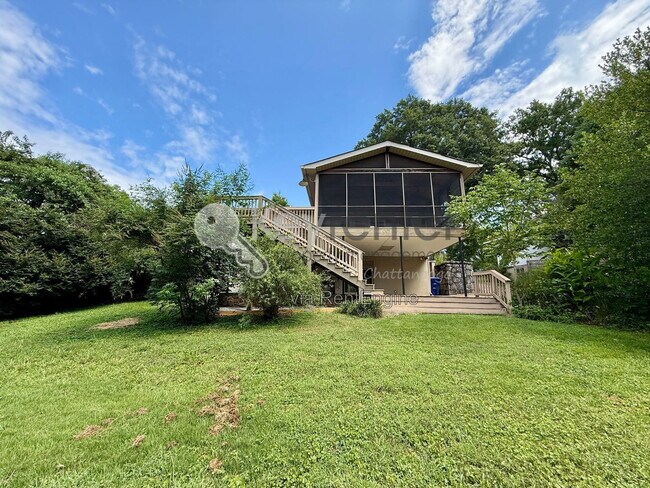 Building Photo - 1406 Highland Way