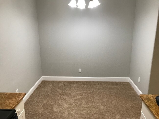 Building Photo - The Legends