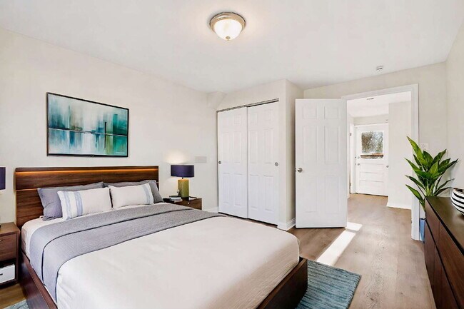 Building Photo - 8980 Cherry Blossom Ln