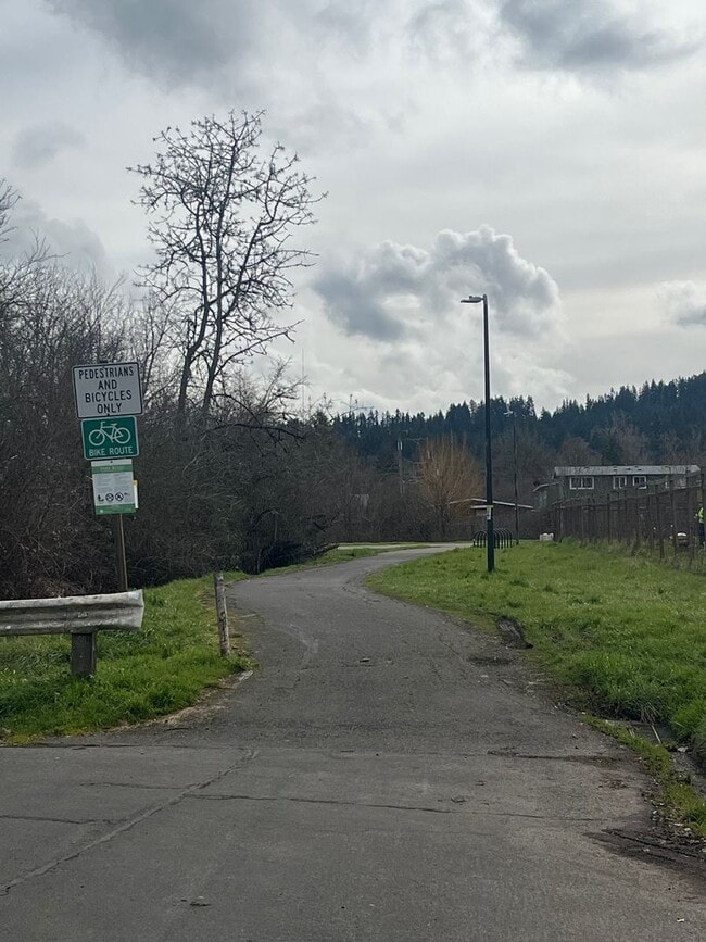 Building Photo - Remodeled 2-Bedroom Bungalow!