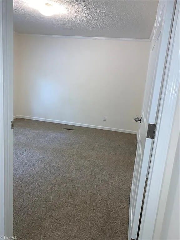 Building Photo - 3735 Oakwood Dr