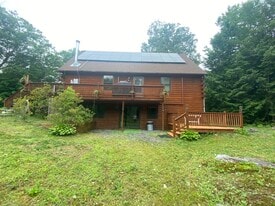 Building Photo - 2233 Middle Rd