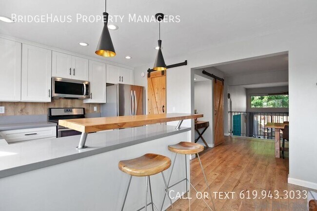 Building Photo - 5365 Aztec Dr