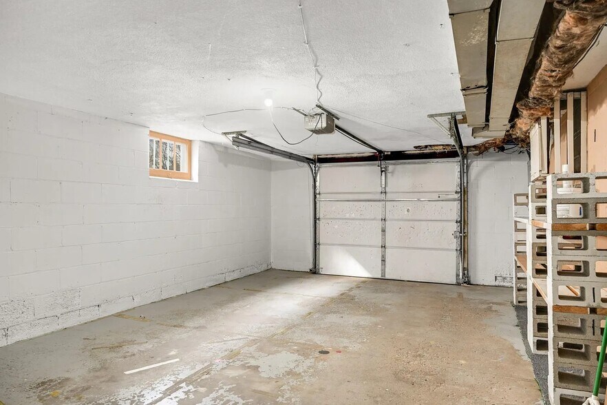 Building Photo - 5830 Lyndale Ave S