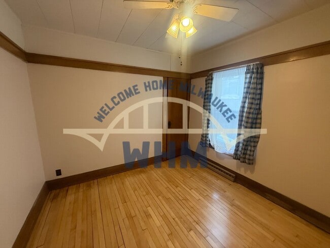 Building Photo - 642 E Conway St