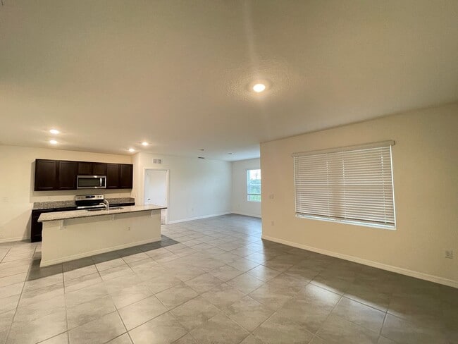 Building Photo - Conservation view, no Rear neighbors Single family house in Davenport!