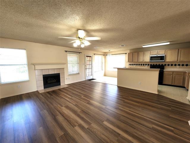 Building Photo - 2901 Custer Dr