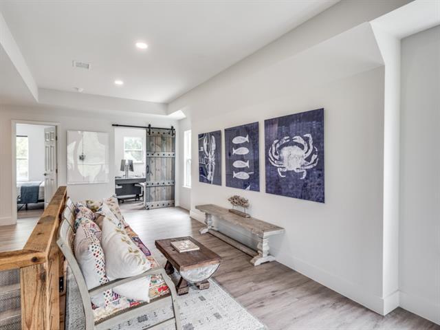 Building Photo - 107 Pond Trail