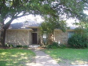 Building Photo - 7314 Highland Glen Trail