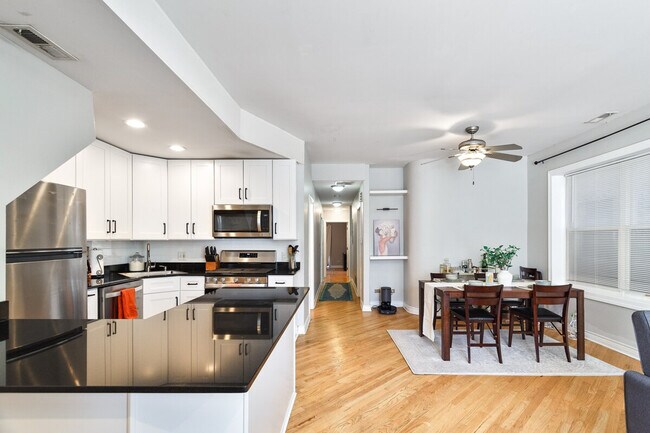 Building Photo - 2238 W Barry Ave